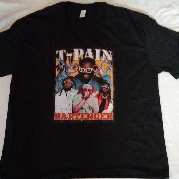 Black Graphic T-Shirt - Picture 1 of 3
